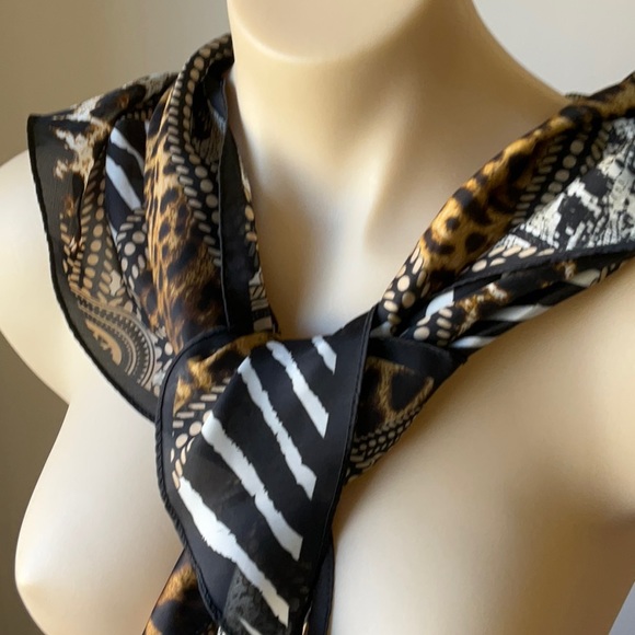 Seed, neck scarf, NWT. Animal print. Polyester - Picture 12 of 12